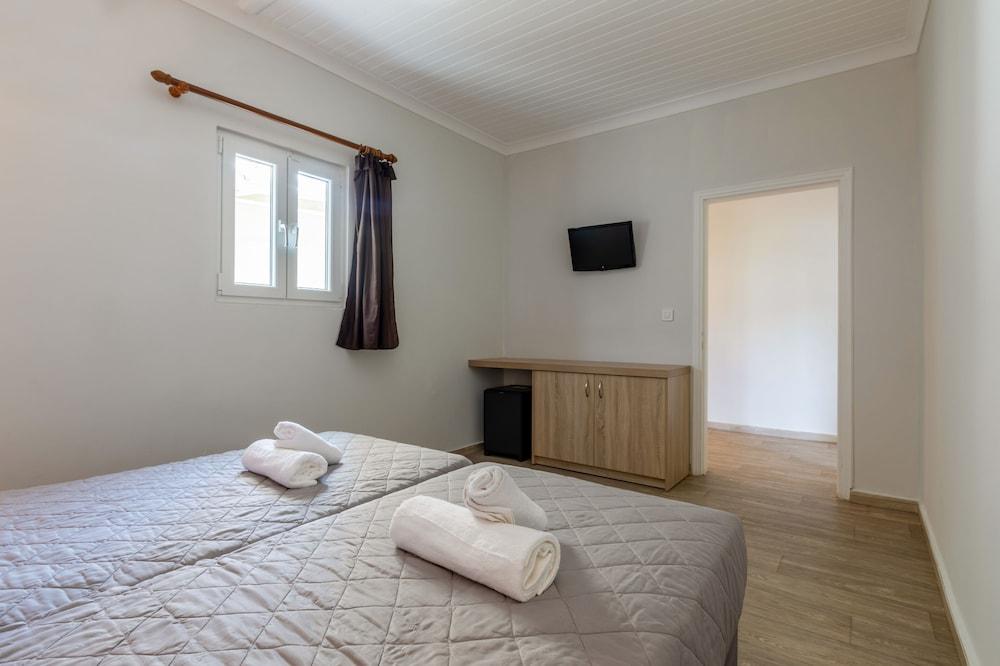 Arkadianos Aparthotel Agios Sostis  Bagian luar foto