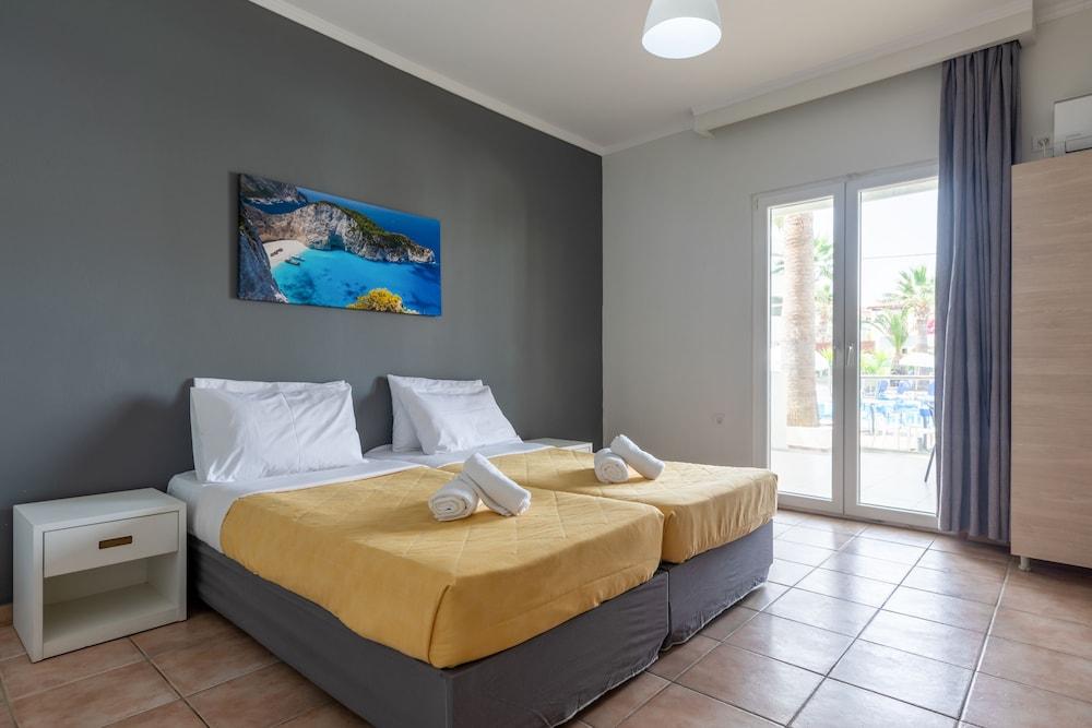 Arkadianos Aparthotel Agios Sostis  Bagian luar foto