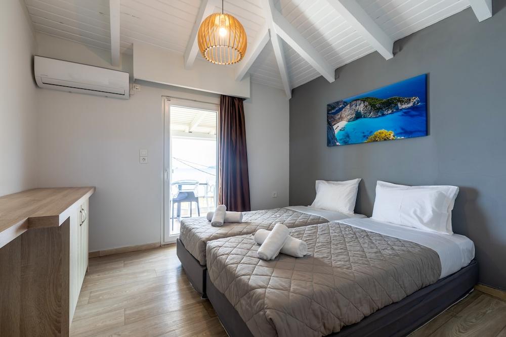 Arkadianos Aparthotel Agios Sostis  Bagian luar foto