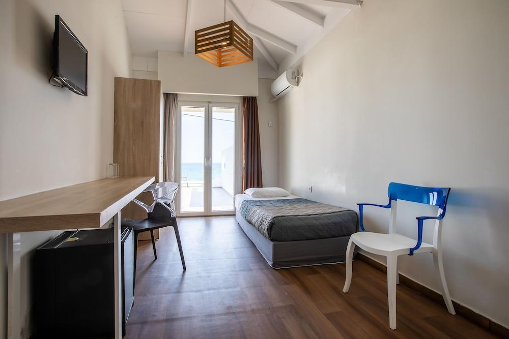 Arkadianos Aparthotel Agios Sostis  Bagian luar foto