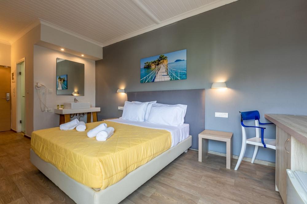 Arkadianos Aparthotel Agios Sostis  Bagian luar foto