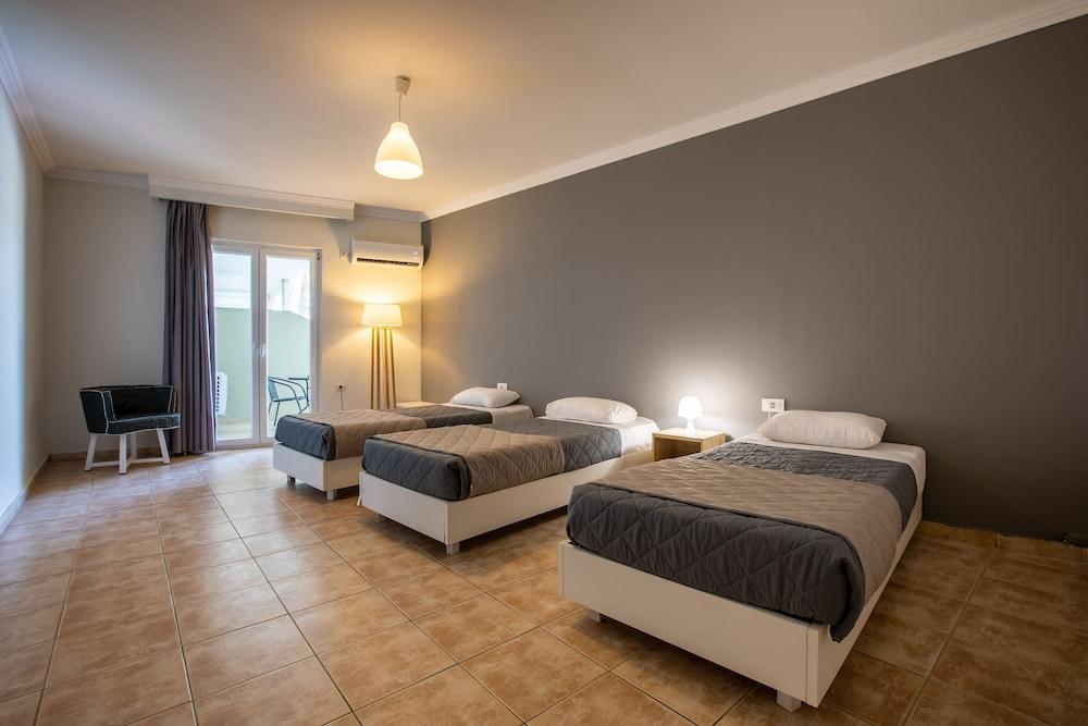 Arkadianos Aparthotel Agios Sostis  Bagian luar foto