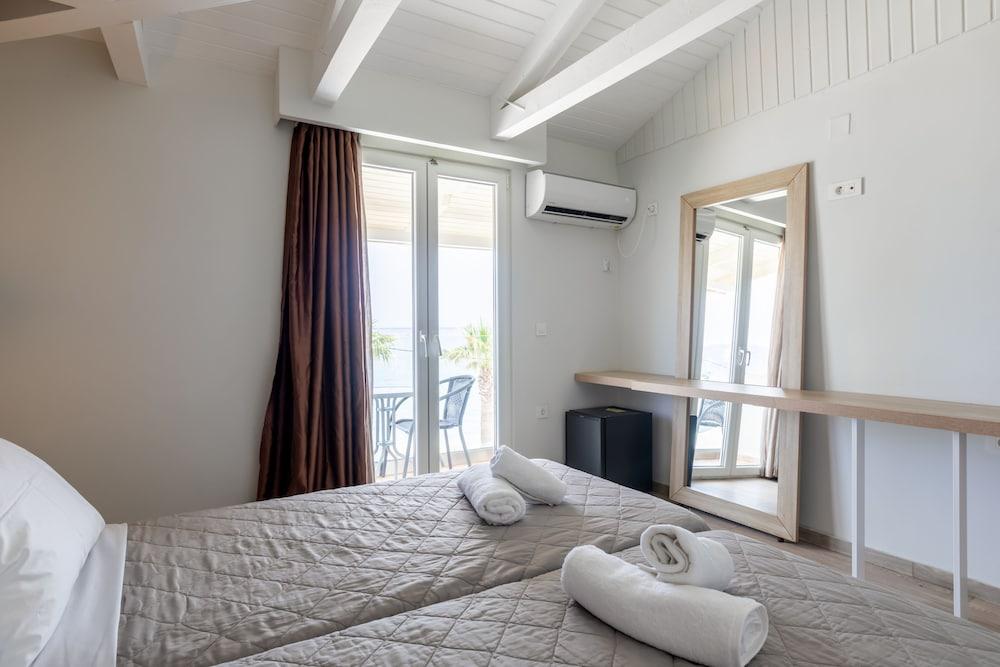 Arkadianos Aparthotel Agios Sostis  Bagian luar foto