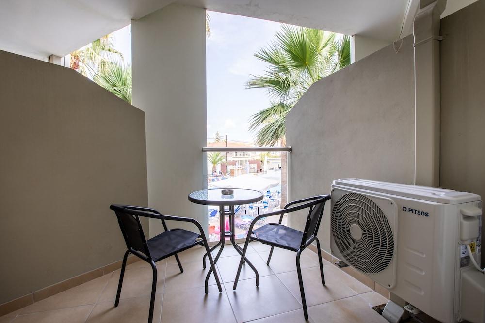 Arkadianos Aparthotel Agios Sostis  Bagian luar foto