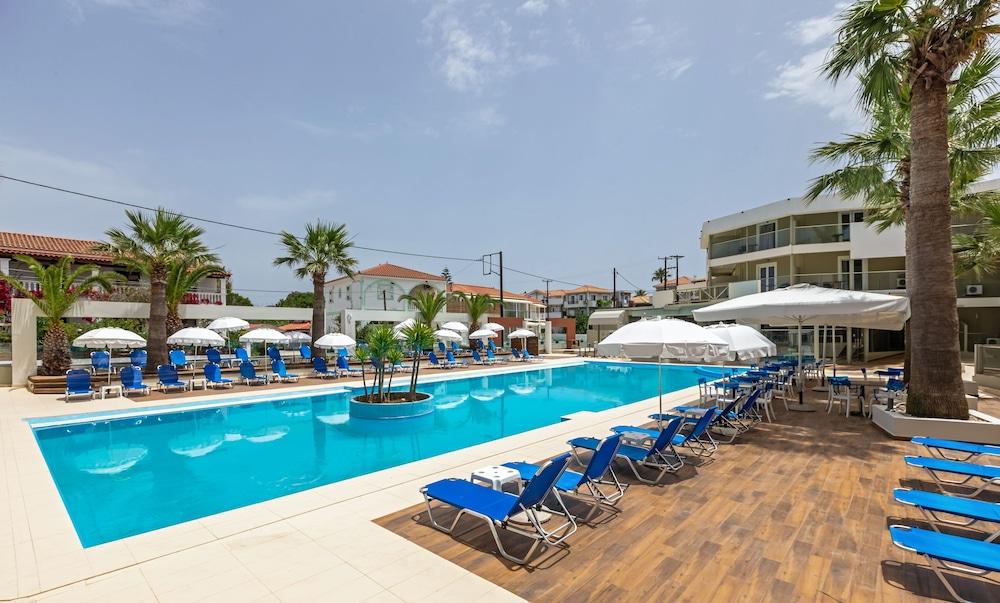 Arkadianos Aparthotel Agios Sostis  Bagian luar foto