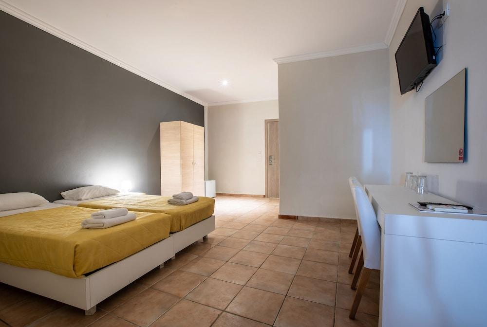 Arkadianos Aparthotel Agios Sostis  Bagian luar foto